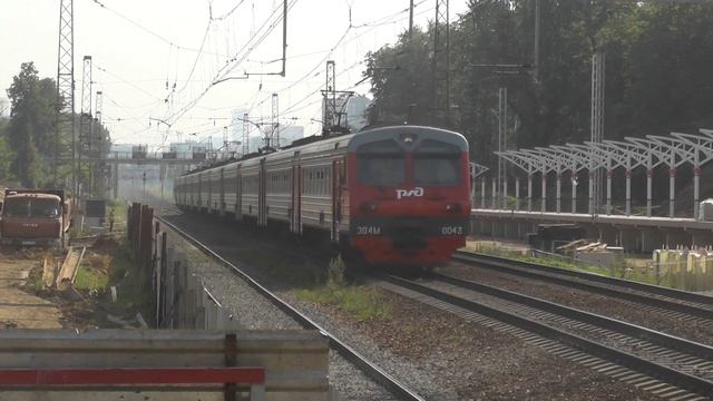Электропоезд ЭД4М-0043 платформа Рабочий Посёлок смотреть онлайн
