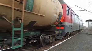 Электровоз 2ЭС6-024 «Синара»  с грузовым поездом