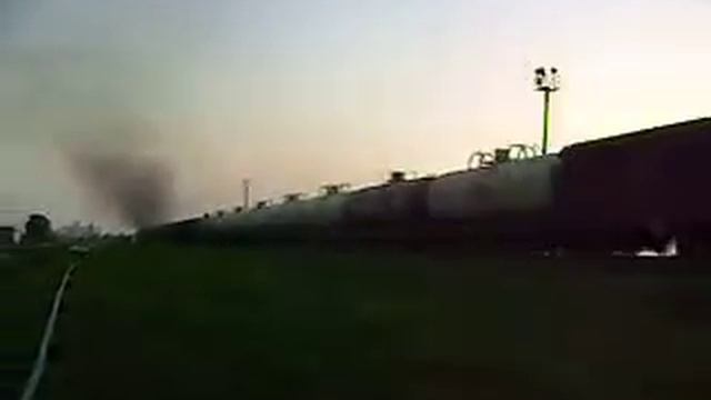 Грузовой поезд на большой скорости смотреть онлайн