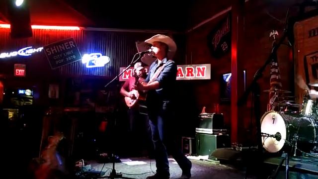 Matt Caldwell @ The Mule Barn 20171103_225230 смотреть онлайн
