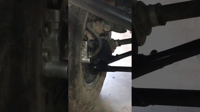 1998-2001 Yamaha Grizzly 600 lower ball joint replacement hack. смотреть онлайн