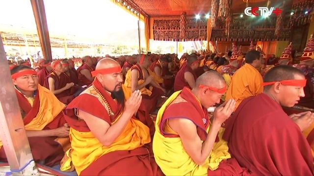 Panchen Lama's First 'Kalachakra' Ritual Closes Successfully in Tibet смотреть онлайн