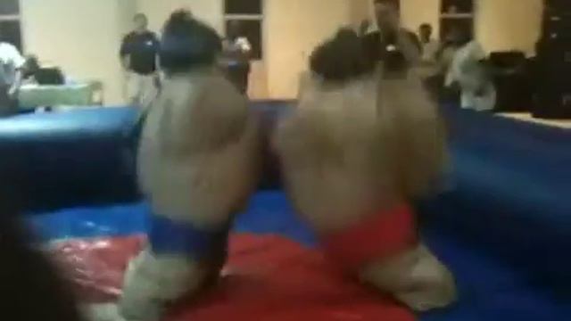 Robyn vs Daniela смотреть онлайн