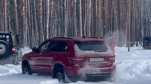 Offroad Jeep Grand Cherokee wk2 snow rides again