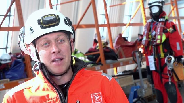 A Day In The Life Of A Wind Turbine Engineer смотреть онлайн