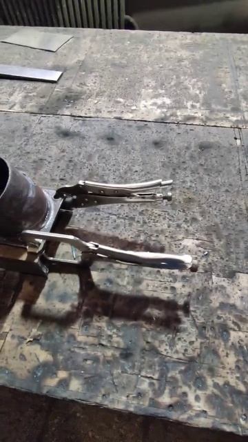 Ремонт детали от выхлопной системы грузовика #газосварка #automobile #ремонт #welding #сварка #diy смотреть онлайн