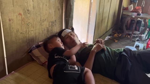 single mother and kind man: enthusiastically helping the kind old man who was seriously ill, смотреть онлайн