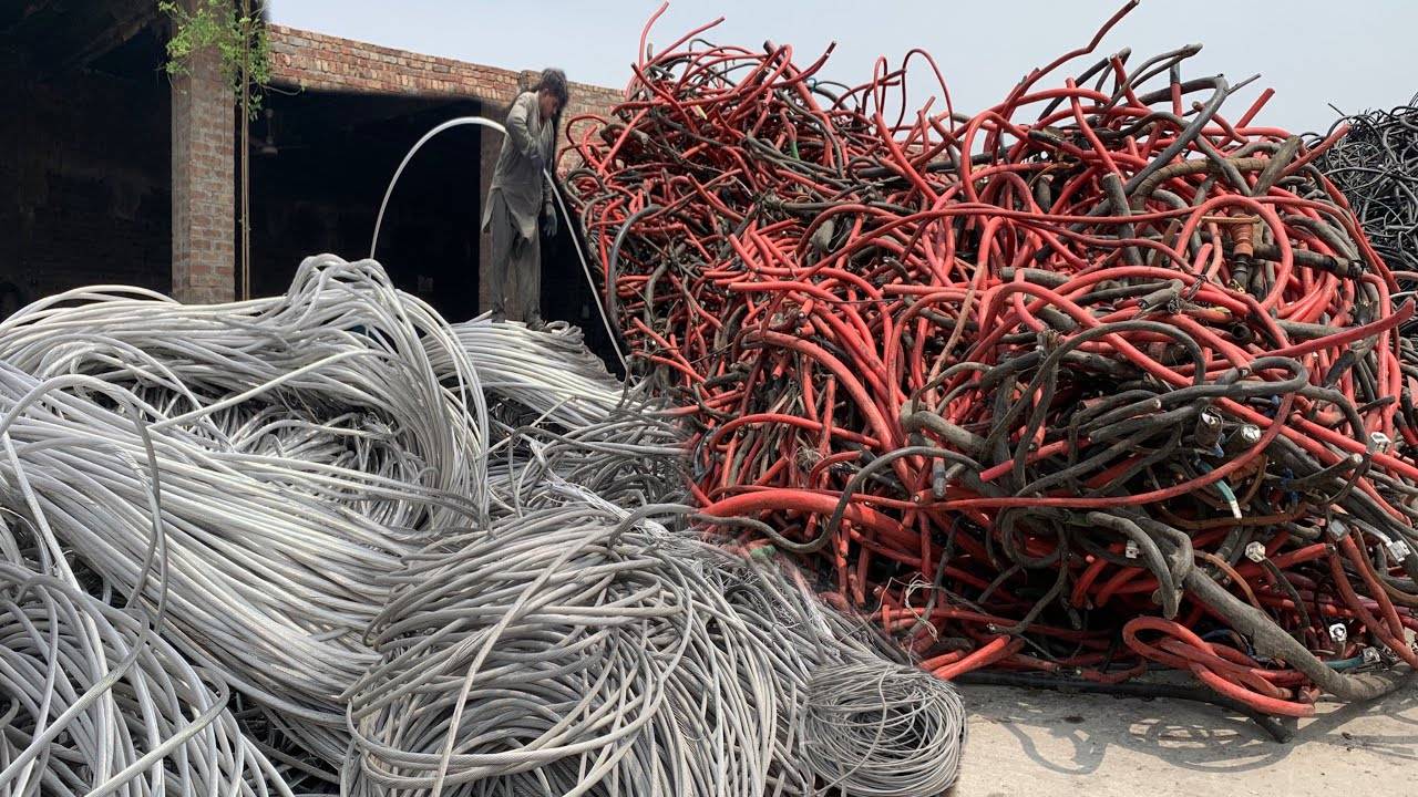 Извлечение алюминия и меди из отходов Электрических проводов Как Перерабатывать Электрические провод смотреть онлайн