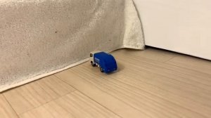 Тест на вождение по склону маленькой машинки «мусоровоз», которая ездит по склонам!