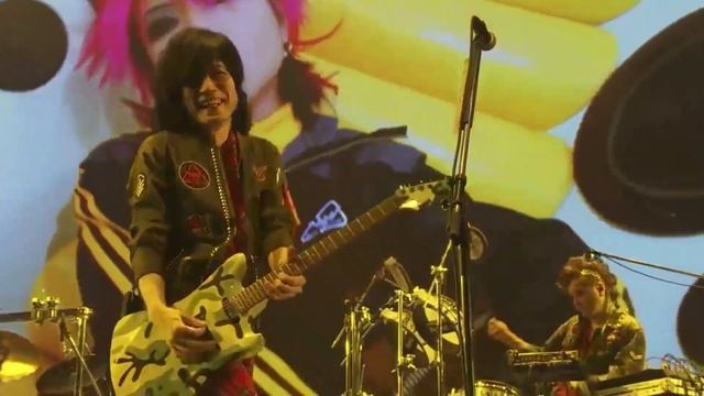 hide with Spread Beaver - ROCKET DIVE (Ja,Zoo 25th Anniversary) [A Fan-Made Live Music Video] смотреть онлайн