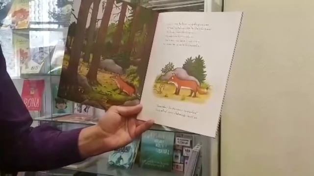 Brian Morris, Director of Huia Publishers reads from Te Tanguruhau смотреть онлайн