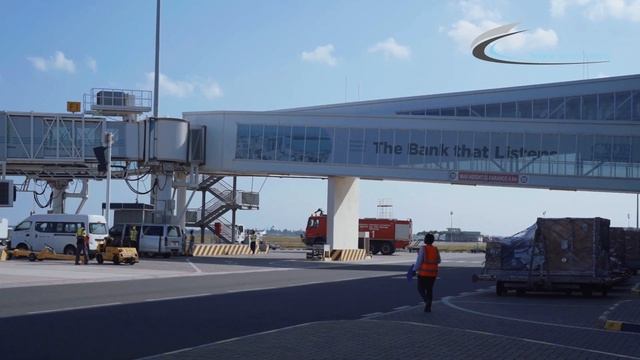 KLM Royal Dutch Airline at Julius Nyerere international Airport смотреть онлайн