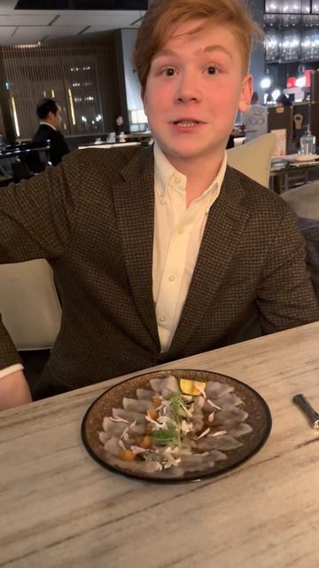 ЕМ РЫБУ ФУГУ. FUGU FISH FIRST TIME смотреть онлайн