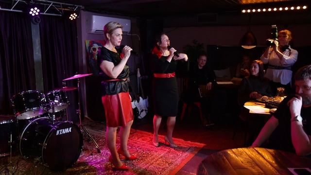 Любовь Нежданова в дуэте с Еленой Кравчик «Хабанера» смотреть онлайн