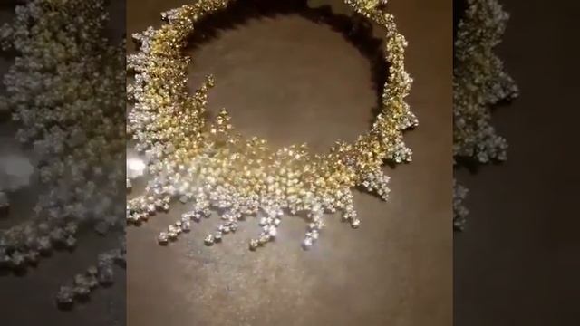 Бриллиантовое колье за 500 000 смотреть онлайн