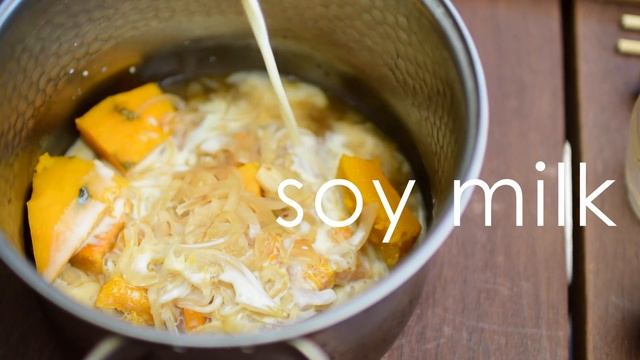 かぼちゃとナッツの組み合わせが美味しいパンプキンスープの作り方 | EAT MORE VEGETABLES смотреть онлайн