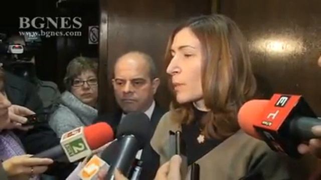 Ангелкова: Информацията за отдаване на плажове 3 в 1 е спекулация смотреть онлайн