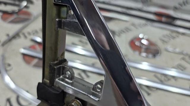 Комплект хрома +молдинг дверей на Mercedes W123 CE смотреть онлайн
