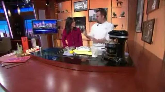 Chef Dan Tucker Prepares Toasted Spice Cake on Lunchbreak January 7, 2011 WGN tv смотреть онлайн