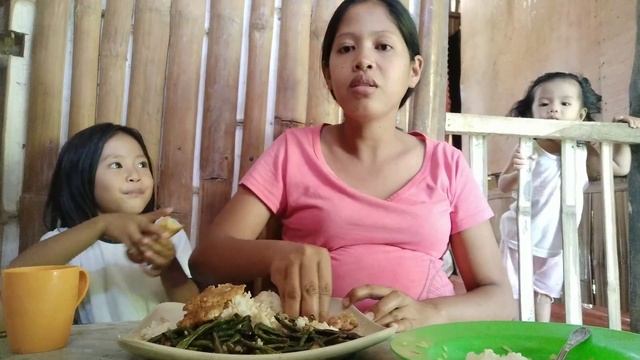 Mukbang adobong sitaw at beef loaf na may itlog/Simpleng mukbang/Mukbang Philippines смотреть онлайн