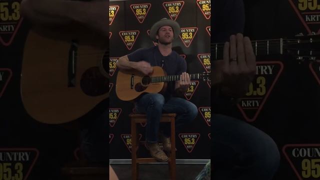 Drake White singing "It feels good" at mama Mia's Italiano restaurant in Campbell Ca for KRTY смотреть онлайн