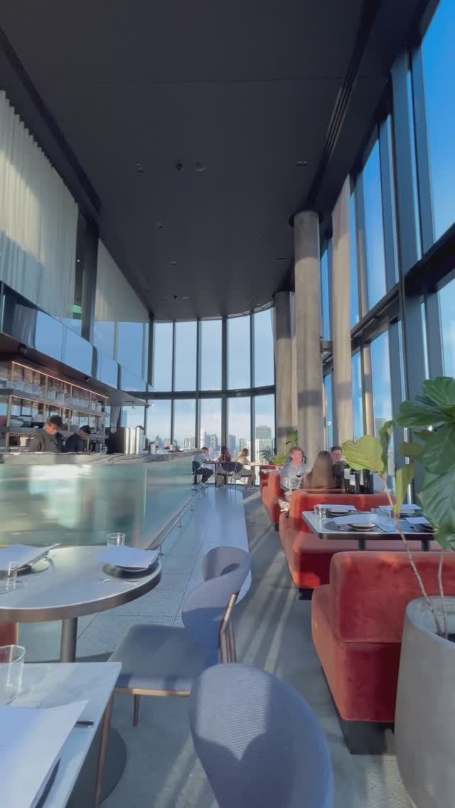 Сколько стоит номер в пятизвездочном отеле в Мельбурне? смотреть онлайн