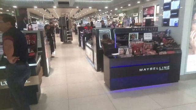 biggest mall kolkata newtown....Axis mall...oppsite Leamon treee hotel... смотреть онлайн