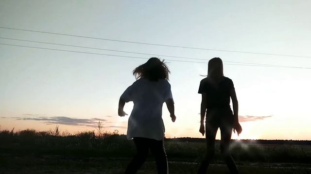 Танцуем тренды ♥️🥺💓 смотреть онлайн