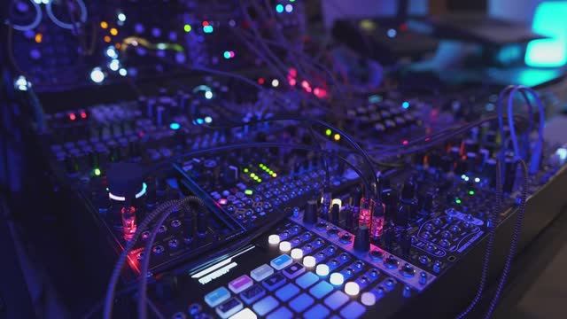 'Driftwood' - Eurorack Ambient (Laniakea, Lubadh, Arbhar, Hydrasynth)