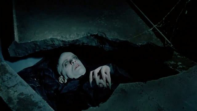 Crystal Castles — Pale Flesh смотреть онлайн