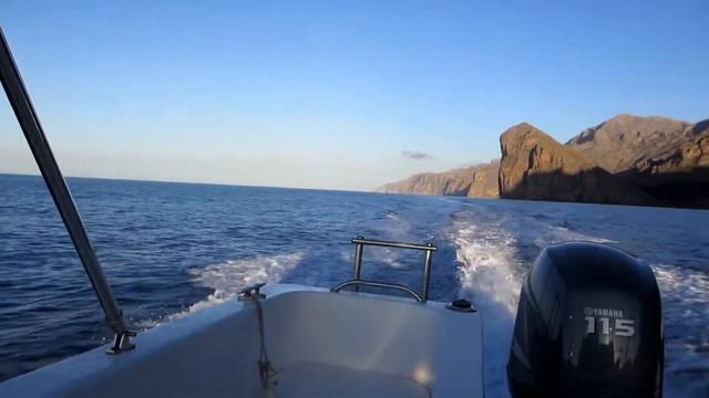 mallorca,puerto de soller a la calobra en barca,por sorpresa 3 delfines смотреть онлайн