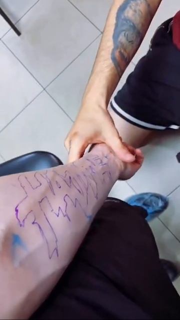 Фанат сделал тату Hajime #shorts смотреть онлайн