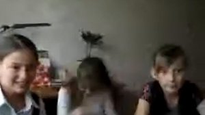 чем занимаются школьницы после уроков