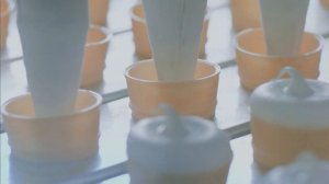 Реклама Чистая линия - На фабрике мороженого