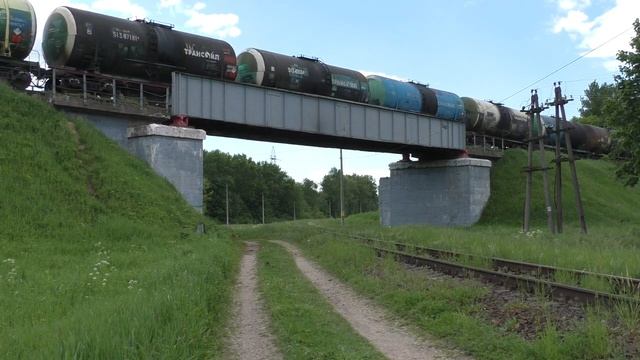 Цистерны покидают Запсковье. Редкие кадры. Как в старые времена. Железная дорога «Псков – Гдов» смотреть онлайн