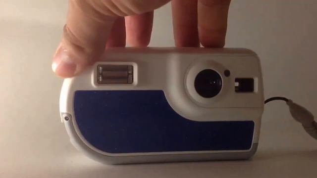 Polaroid iZone 200 Instant Film Camera смотреть онлайн