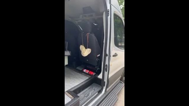 Embassy Dolphin SL Van Tour 1 смотреть онлайн