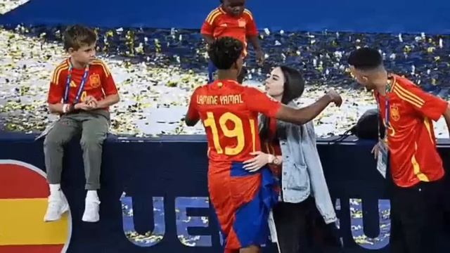 Sngap ong kumno ka Alexandra Padilla shaphang u Lamine Yamal bad khie bitar lep смотреть онлайн