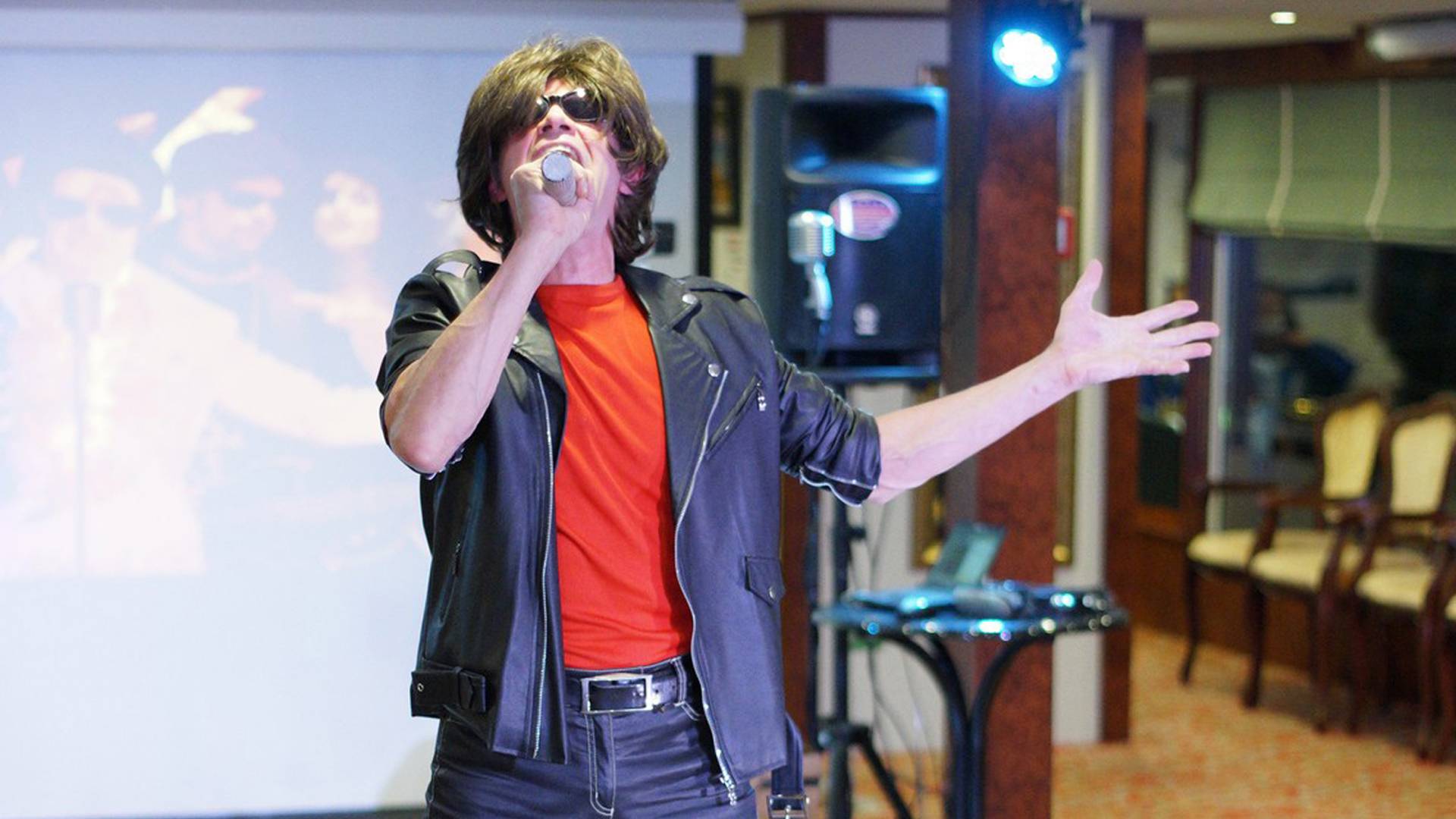 Пародист Александра Серова