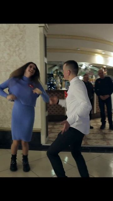 Несе Галя воду. Весілля в Івано-Франківська обл. р.Діброва #shortswedding #shorts #shortsvideo смотреть онлайн
