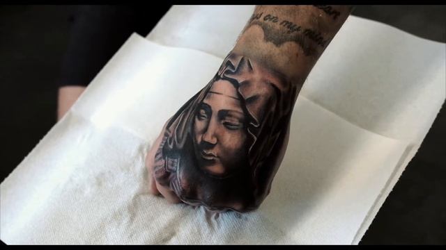 VIRGIN MARY HAND смотреть онлайн
