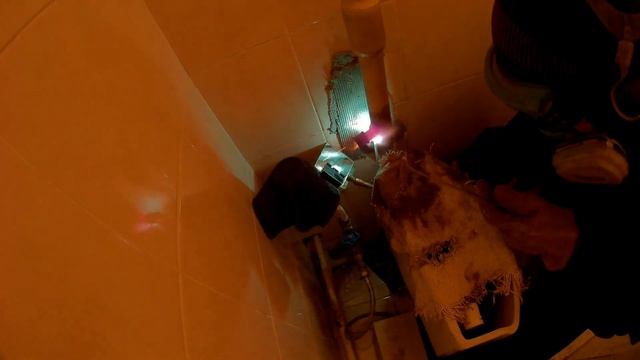 Процесс сварки с экшен камеры , сорвало кран -затопило несколько этажей смотреть онлайн