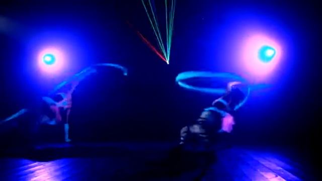 Неоновое танцевальное шоу смотреть онлайн