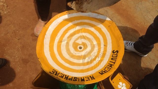 Water rotation in two hemispheres and on the Equator смотреть онлайн