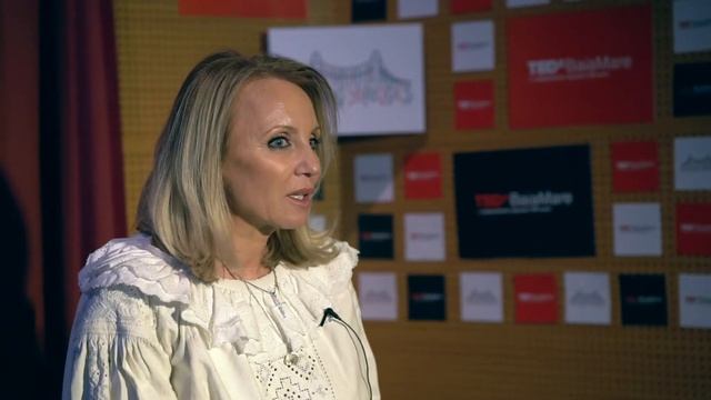 Interviu Camelia Sucu - TEDxBaiaMare 2019 смотреть онлайн