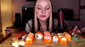🍿 EATING | Суши/роллы, мидии, лосось | Sushi/rolls, mussels, salmon не MUKBANG