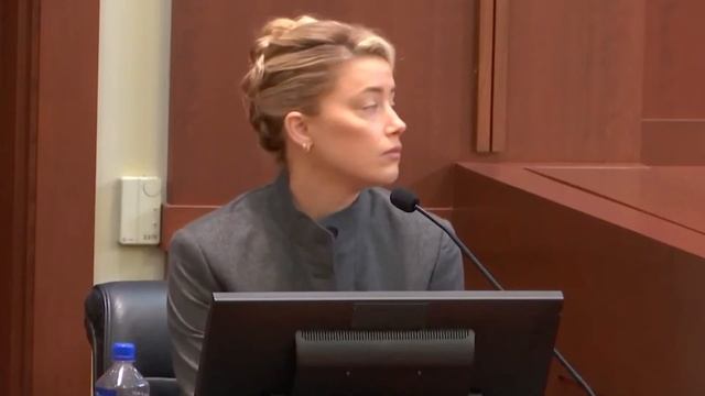 Amber Heard blames Depp’s dog for faeces found in couple’s bed смотреть онлайн