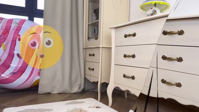 Лиза и папа играют в Прятки смотреть онлайн