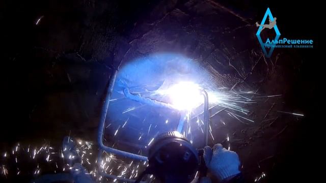 Резка ходовых скоб дымовой трубы