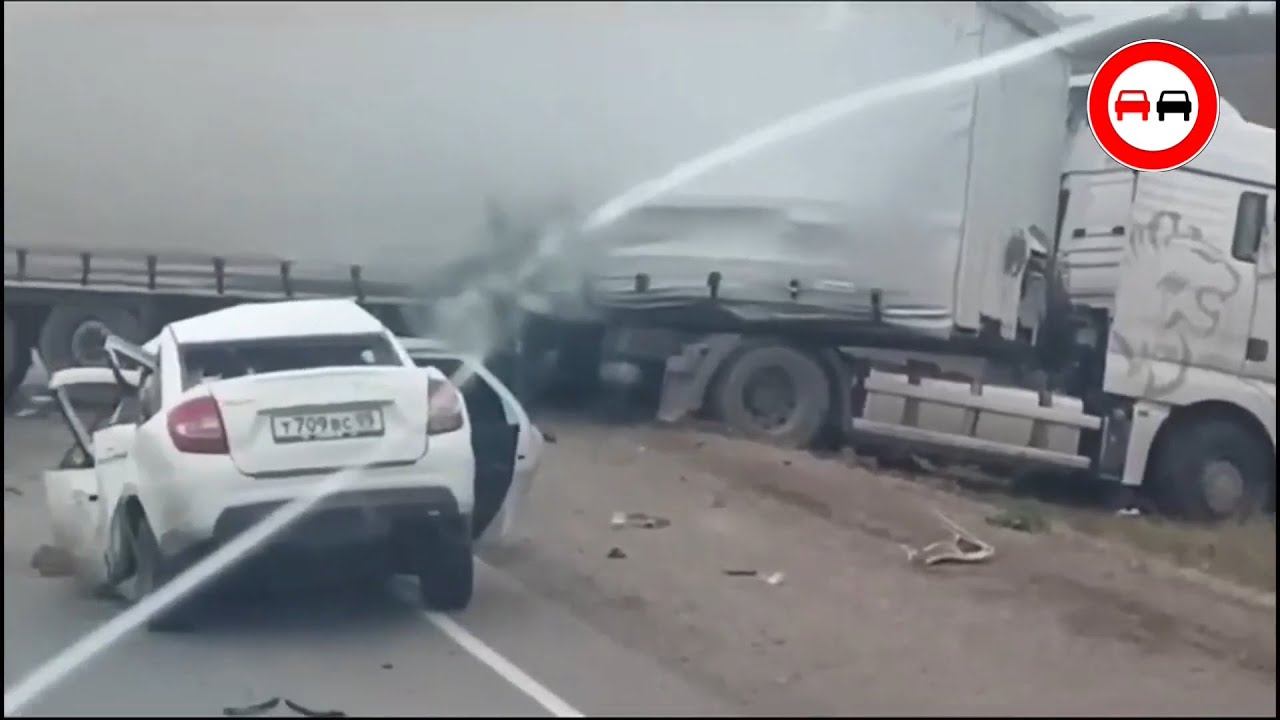 Безумцы за рулём автомобилей. Страшные аварии и глупые ДТП на дорогах мира. смотреть онлайн